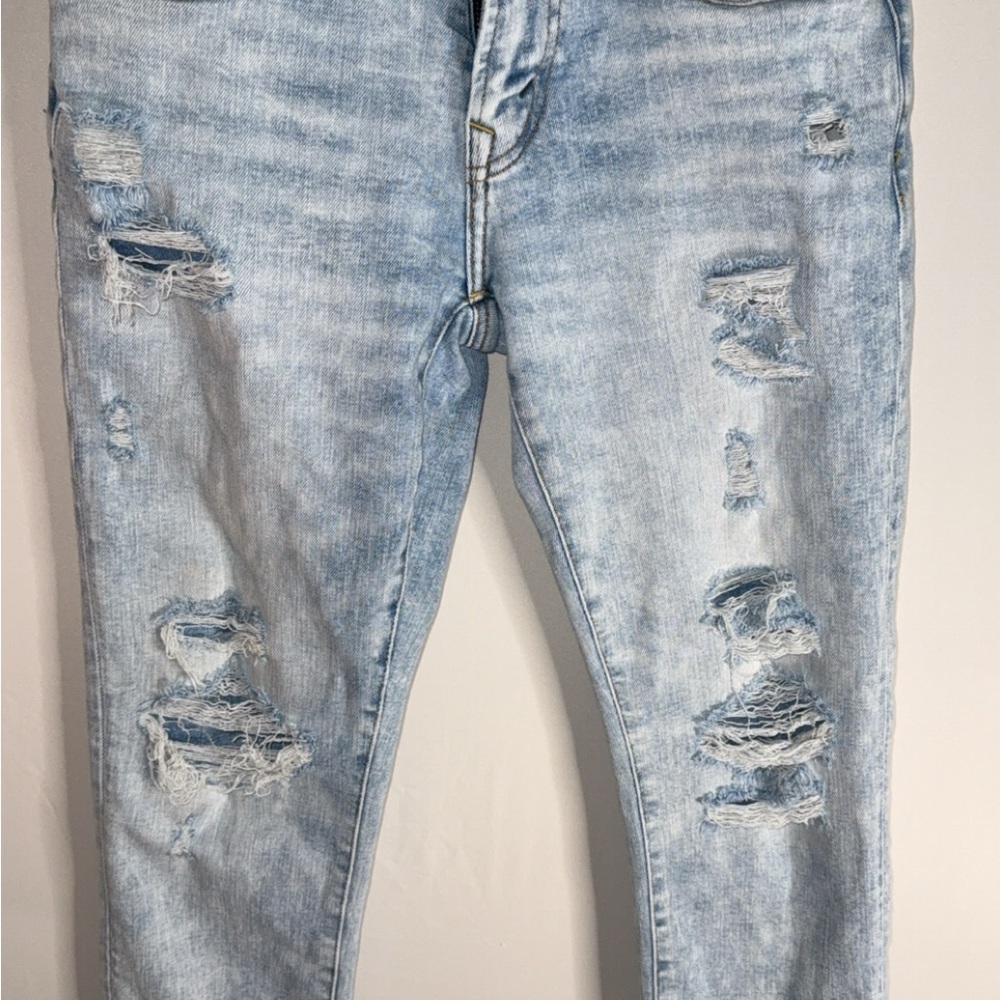 American Eagle Outfitters Light Blue Distressed Boyfriend Jeans